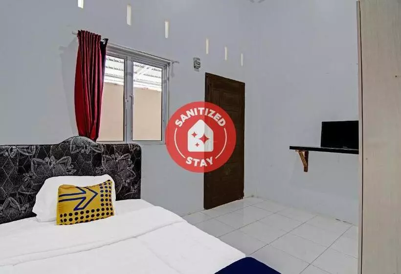 ホテル Spot On 91699 Homestay Hj Lela Syariah
