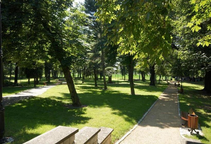 فندق Zamek Chałupki