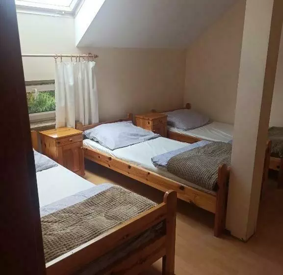 Hotelli Zielony Zakątek Nad Jeziorem