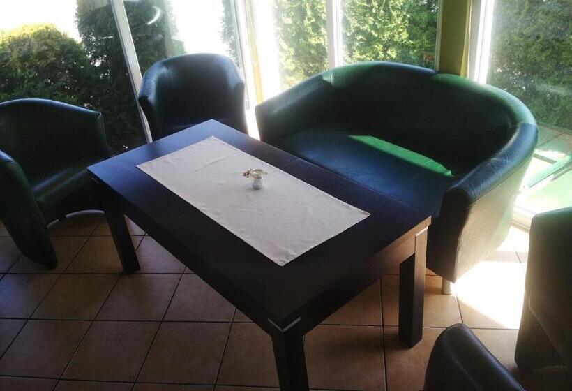 모텔 Sawik Dziekanowice