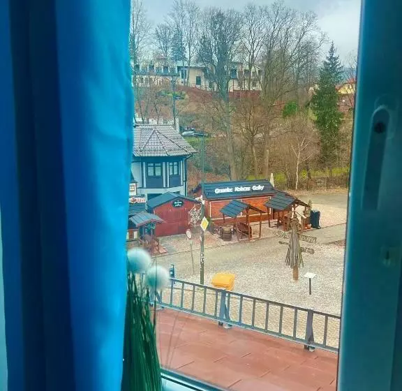 Majatalo Apartamenty I Pokoje Gościnne Ala Ii