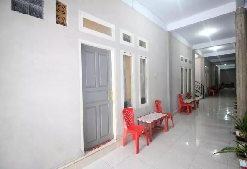 ペンション Tangkoko Guest House