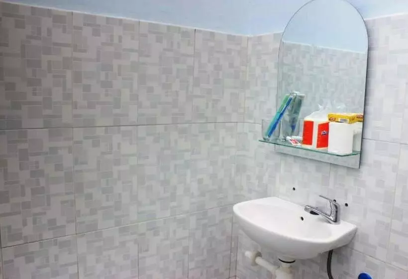 ペンション Tangkoko Guest House