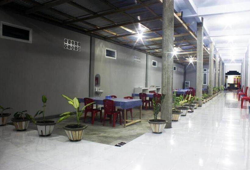 بنسيون Tangkoko Guest House