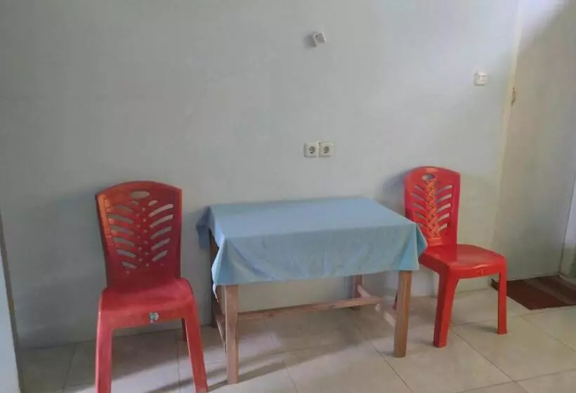 ペンション Tangkoko Guest House
