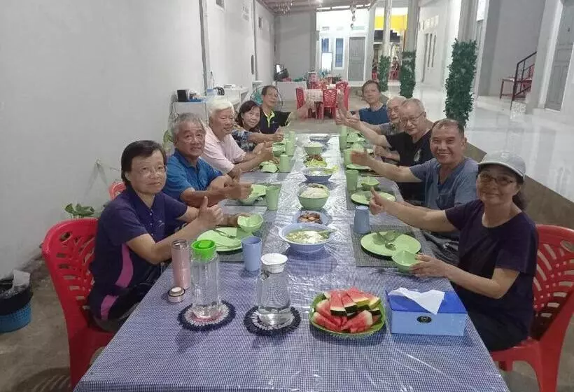 ペンション Tangkoko Guest House