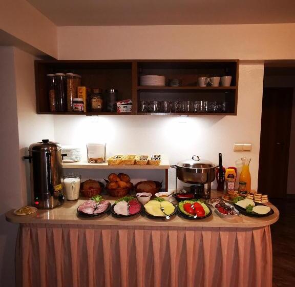 פנסיון Willa Ostoja