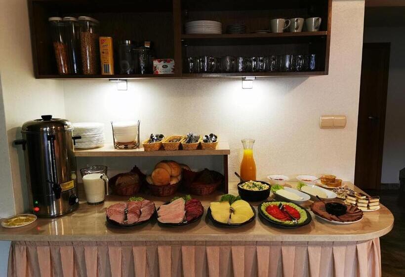 פנסיון Willa Ostoja