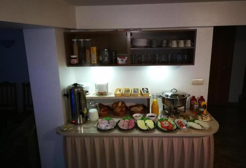 פנסיון Willa Ostoja