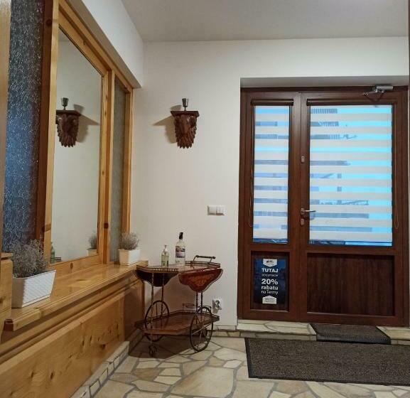 פנסיון Willa Tatry