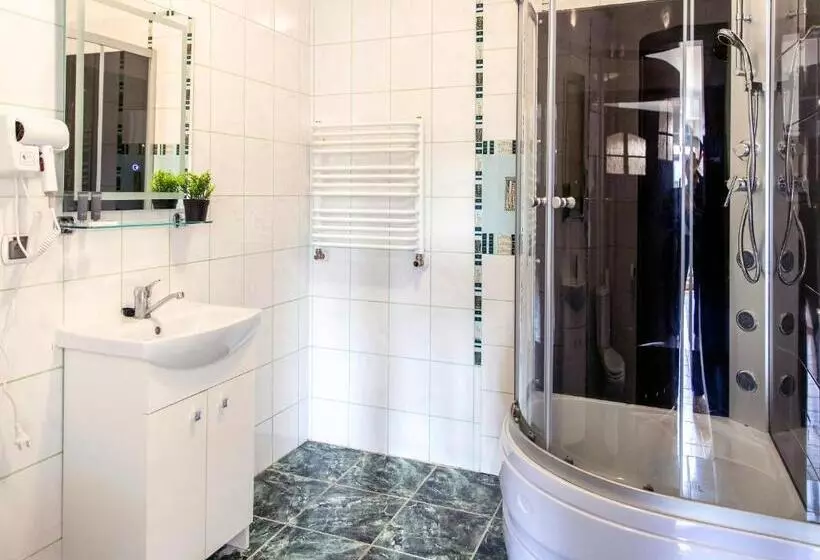 Villa Adamar   Masaże & Jacuzzi