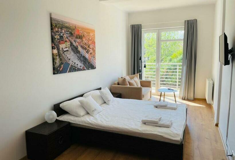 Wojtas Entree Apartments