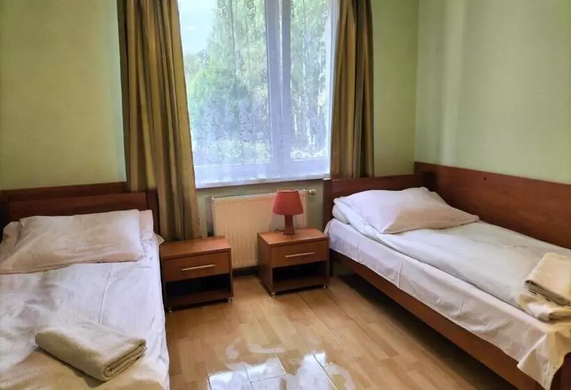 هاستل Gościniec U Zawierki