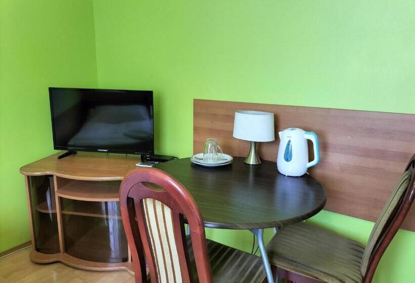 هاستل Gościniec U Zawierki