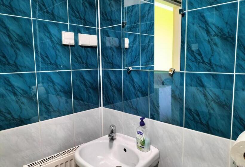 هاستل Gościniec U Zawierki