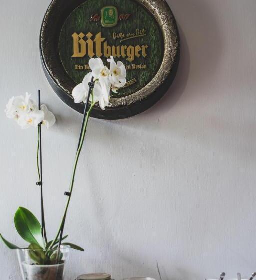 호스텔 Zajazd Pod Lipami