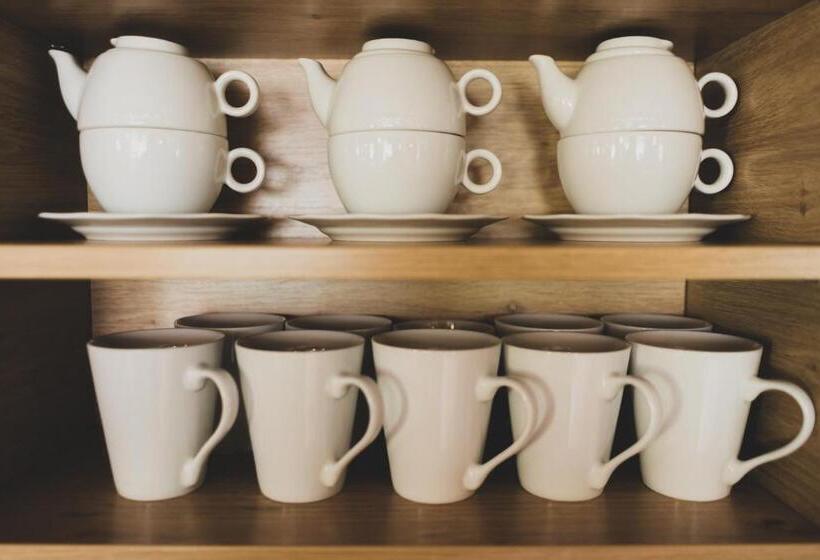 호스텔 Zajazd Pod Lipami