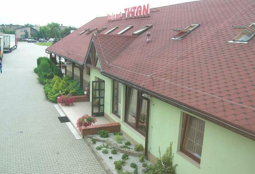 فندق صغير Zajazd Tytan