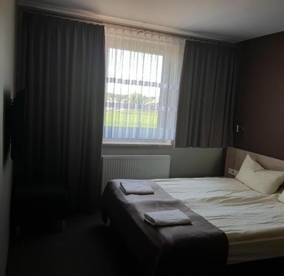 فندق صغير Zajazd Tytan