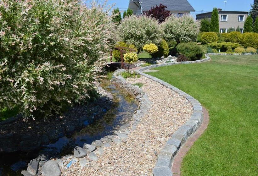 فندق صغير Zajazd Tytan