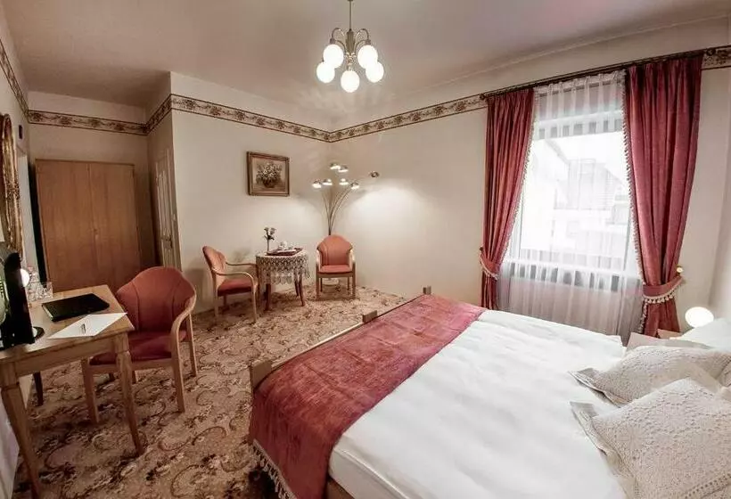 Aamiaismajoitus (B&B) Adler