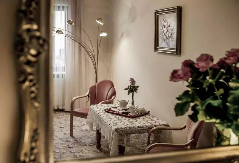 Aamiaismajoitus (B&B) Adler