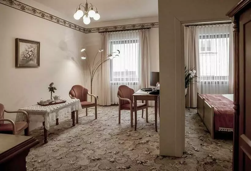 Aamiaismajoitus (B&B) Adler