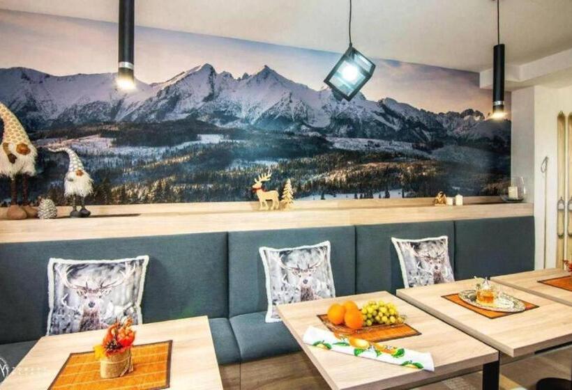 住宿加早餐  Biały Jeleń Z Basenem I Jacuzzi