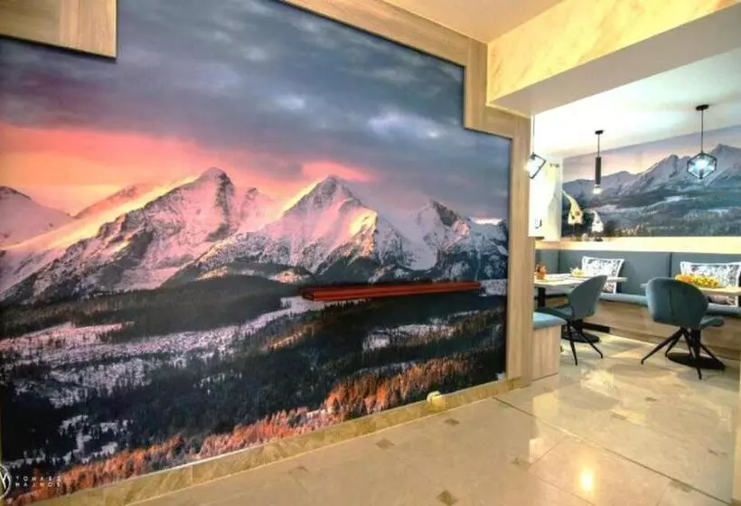 ベッドアンドブレックファースト Biały Jeleń Z Basenem I Jacuzzi