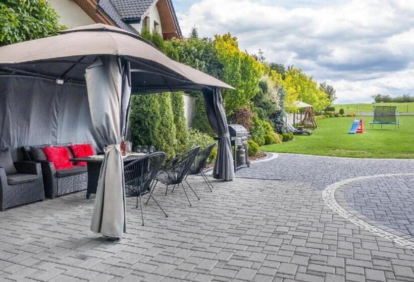 住宿加早餐  Biały Jeleń Z Basenem I Jacuzzi