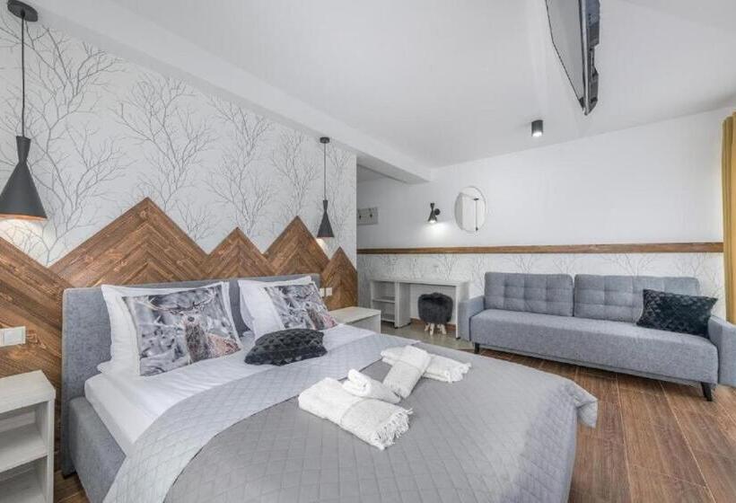 住宿加早餐  Biały Jeleń Z Basenem I Jacuzzi