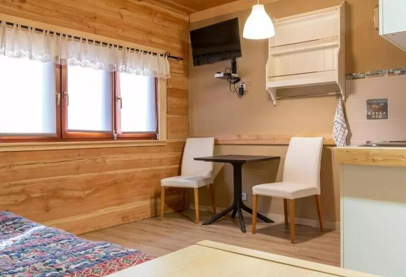 Aamiaismajoitus (B&B) Domek Gã³rski Przy Bukowej Chacie