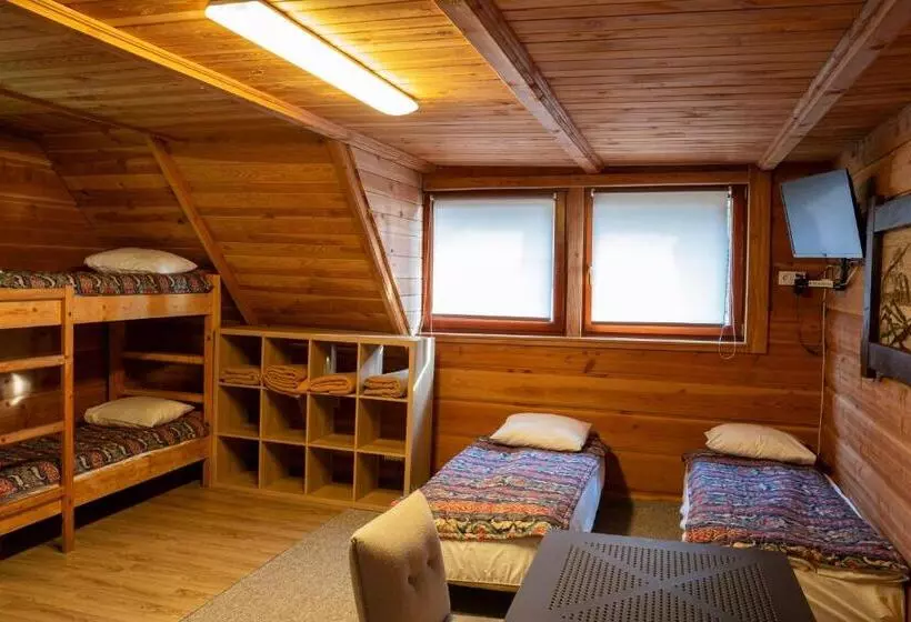 Aamiaismajoitus (B&B) Domek Gã³rski Przy Bukowej Chacie