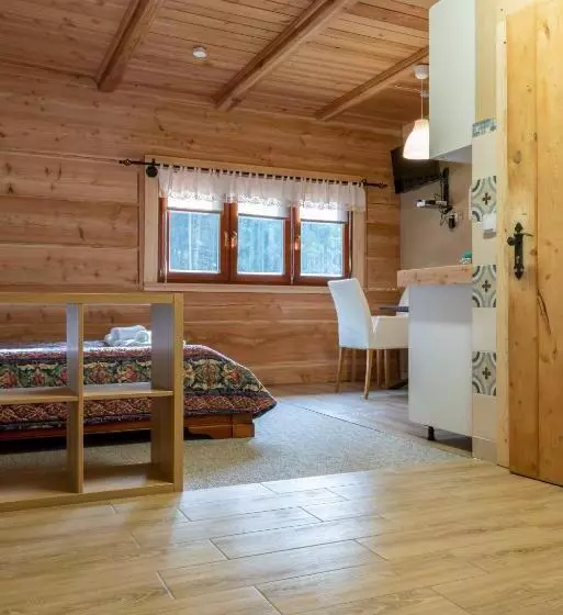 Aamiaismajoitus (B&B) Domek Gã³rski Przy Bukowej Chacie