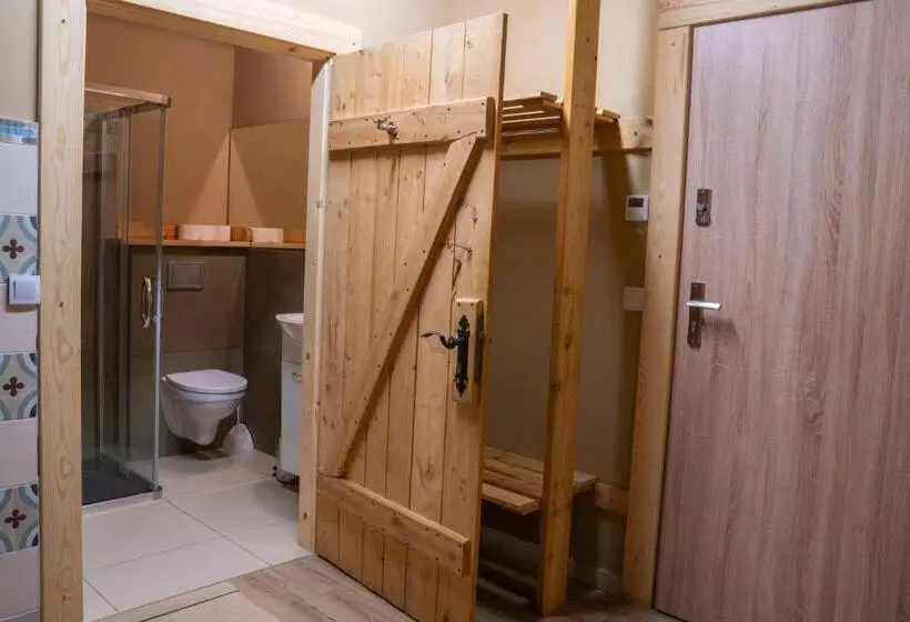 Aamiaismajoitus (B&B) Domek Gã³rski Przy Bukowej Chacie