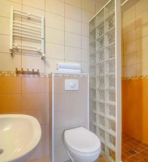 Aamiaismajoitus (B&B) Hubertus Pokoje Gościnne