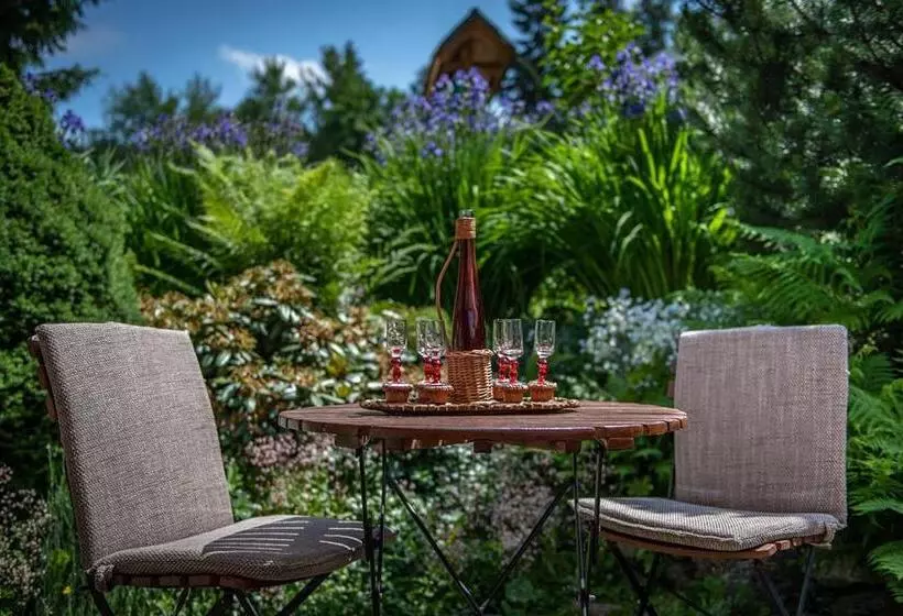 Aamiaismajoitus (B&B) Hubertus Pokoje Gościnne