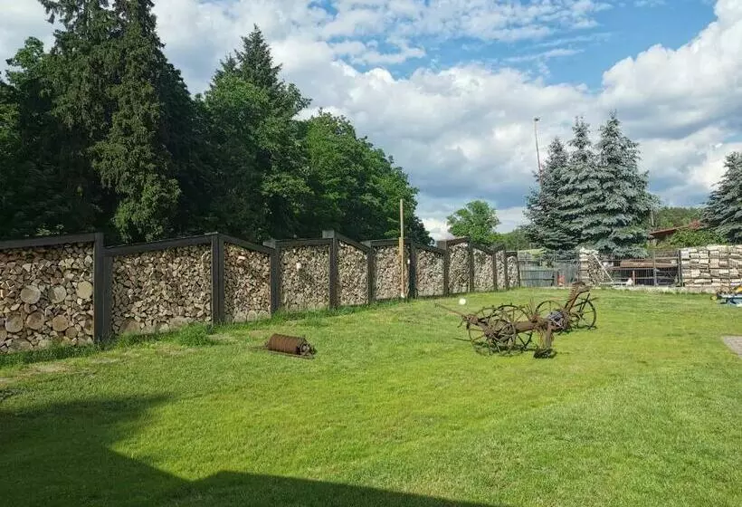Hotelli Agroturystyka Gęsiniec Stare Osieczno