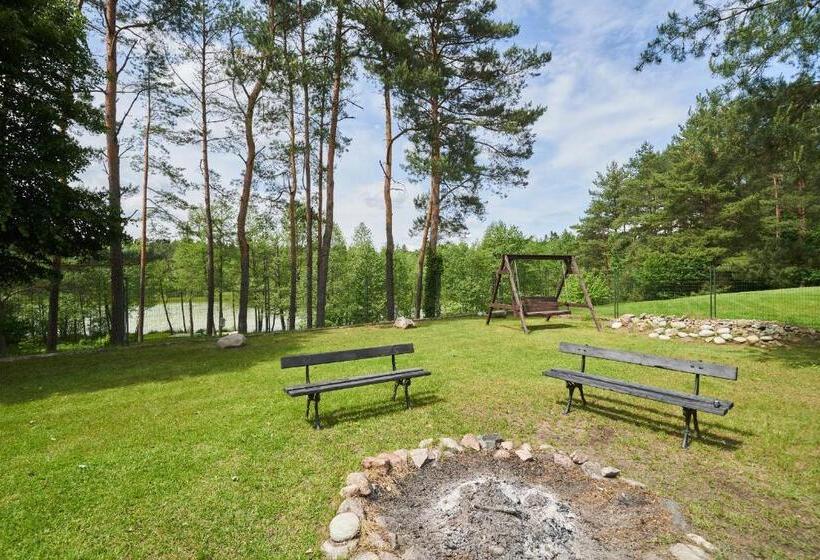 Отель Dobra Chata Jaśkowo