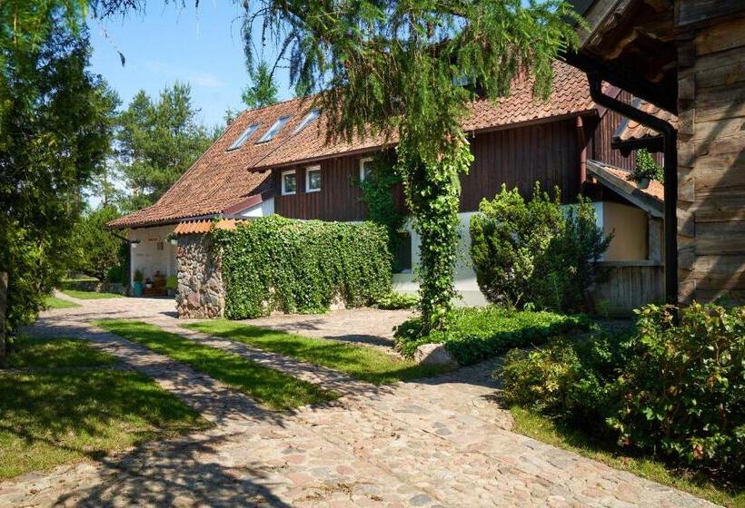 Отель Dobra Chata Jaśkowo