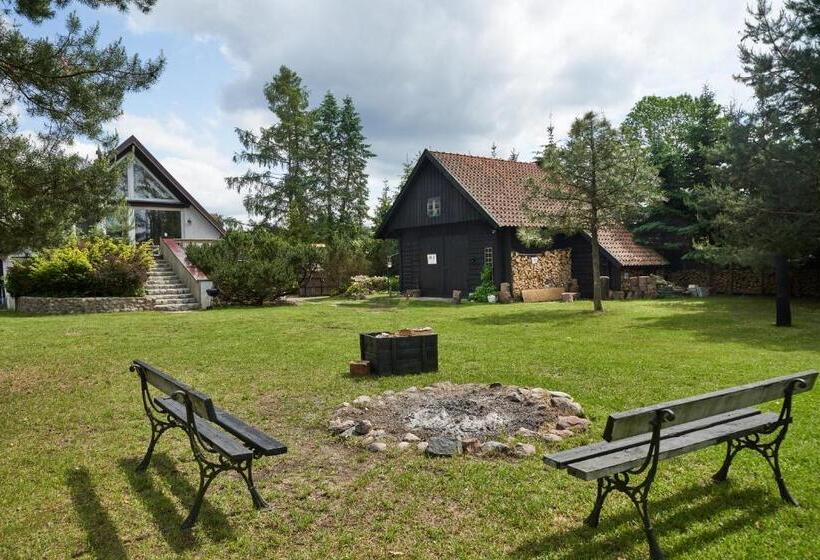 Отель Dobra Chata Jaśkowo