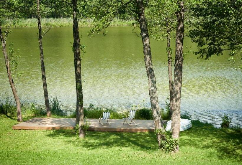 Отель Dobra Chata Jaśkowo