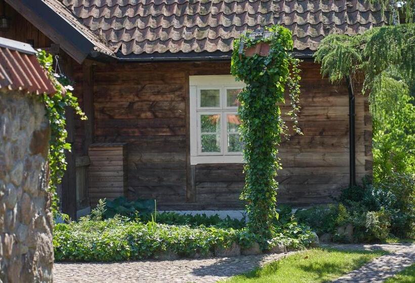 Отель Dobra Chata Jaśkowo