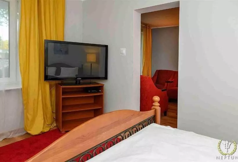 Hotelli Neptun ψ Resort