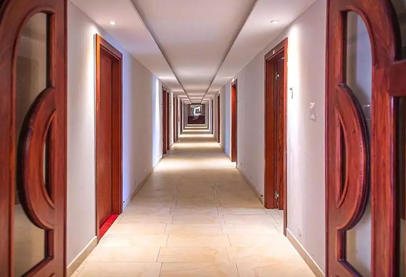 Hotelli Neptun ψ Resort