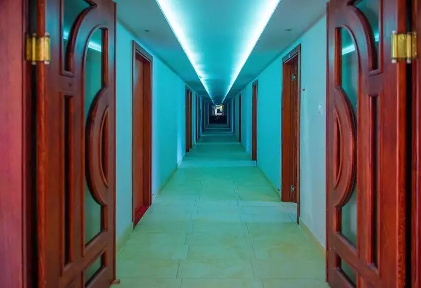 Hotelli Neptun ψ Resort