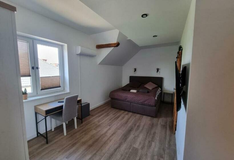 Пансион Black Horse Apartament’s