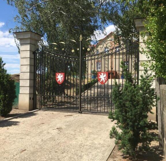 膳宿费 Palac Osowo Gostynskie