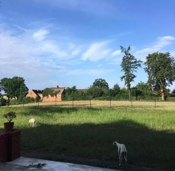 Majatalo Palac Osowo Gostynskie