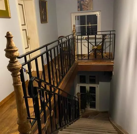 Majatalo Palac Osowo Gostynskie